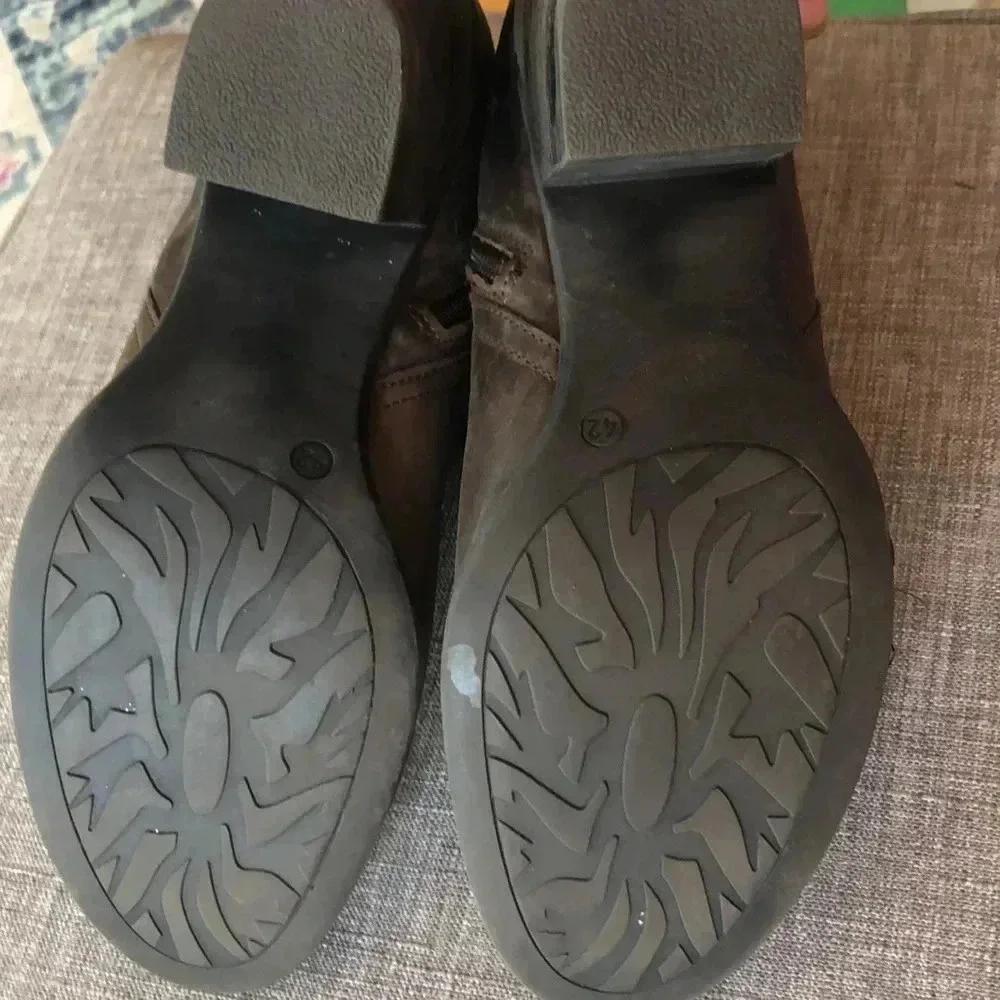 Boots by Shoe ‘n More. Size 42